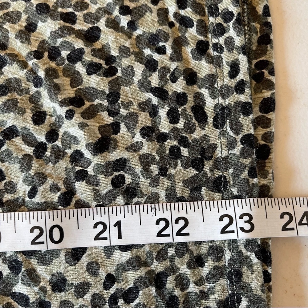 Michael Michael Kors animal print scoop neck top with shoulder zipper si… - Picture 10 of 10